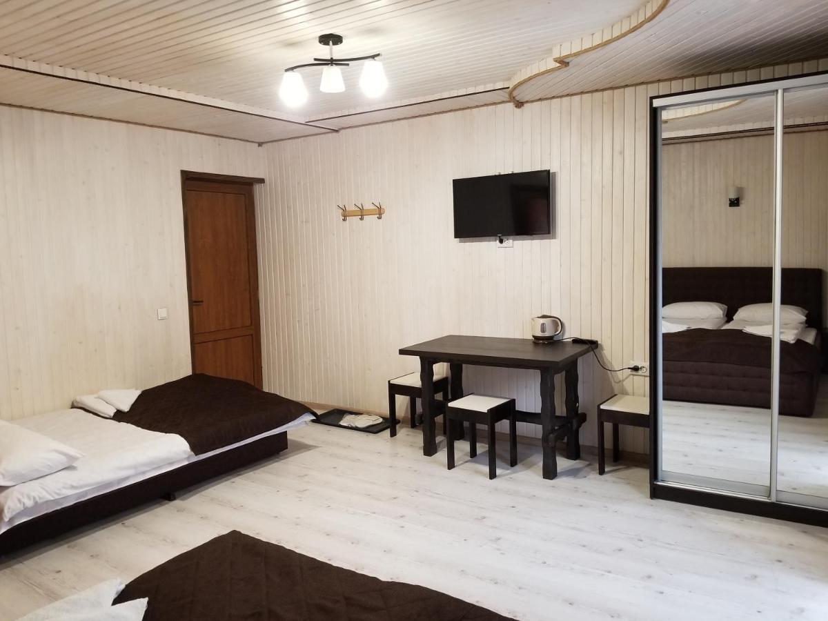 Guest House Mountain Bukovel Esterno foto