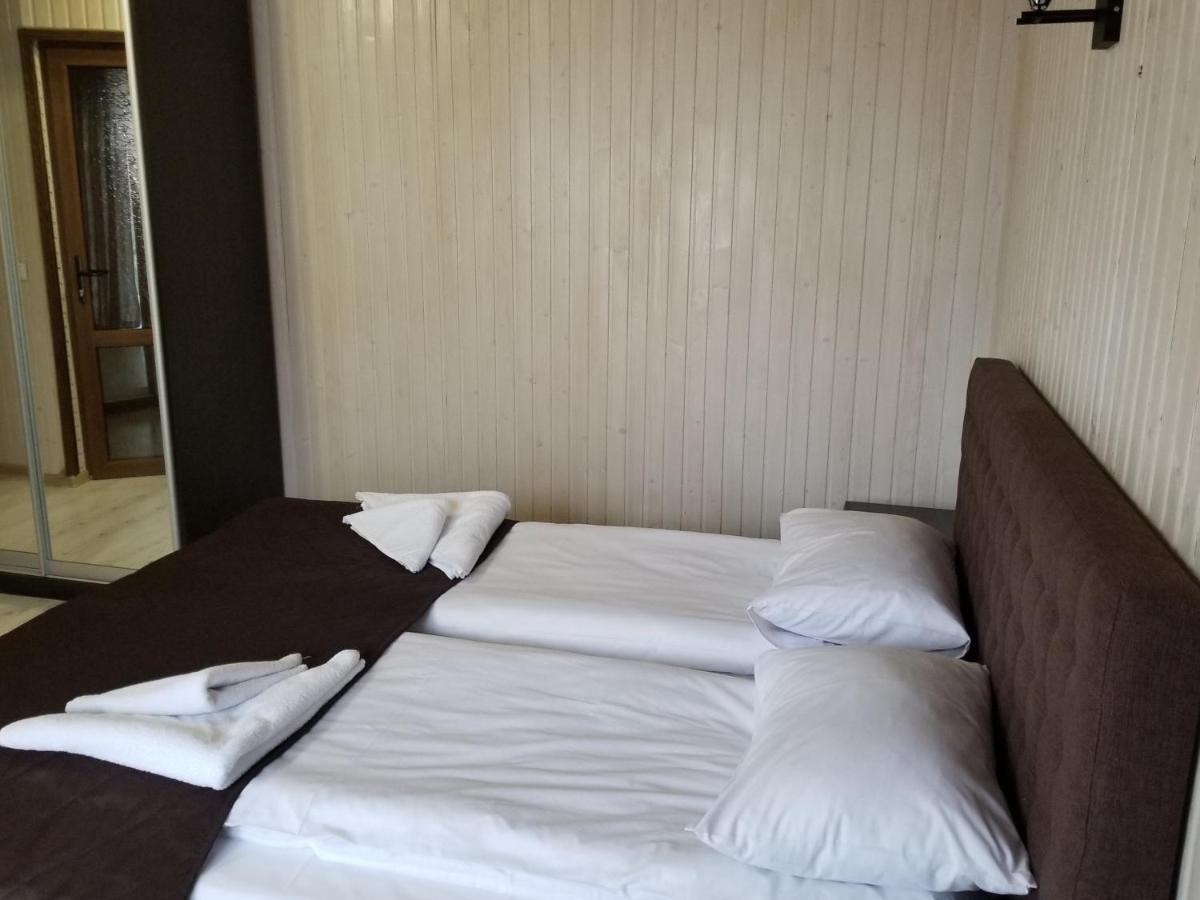 Guest House Mountain Bukovel Esterno foto