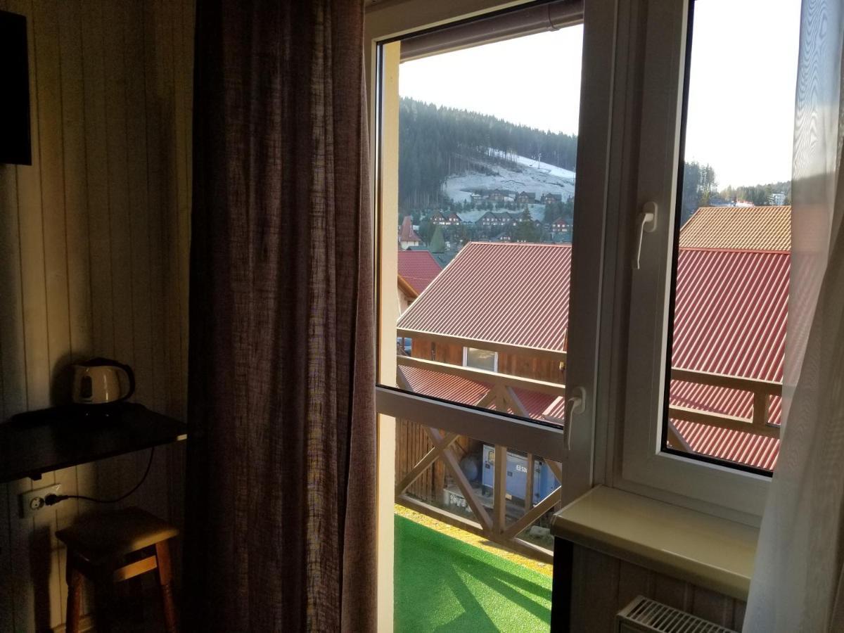 Guest House Mountain Bukovel Esterno foto